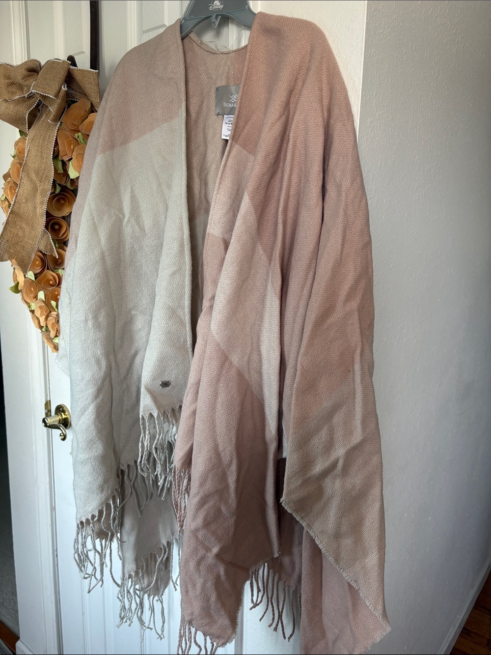Gorgeous New Soia & Kyo Yadira Cape❣️ NWT